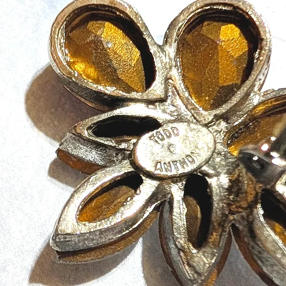 1980s Designer Signed Todd Anthony Crystal Runway Style Earrings - Picture 3 of 5